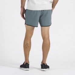 Vuori Men's Banks Short 5